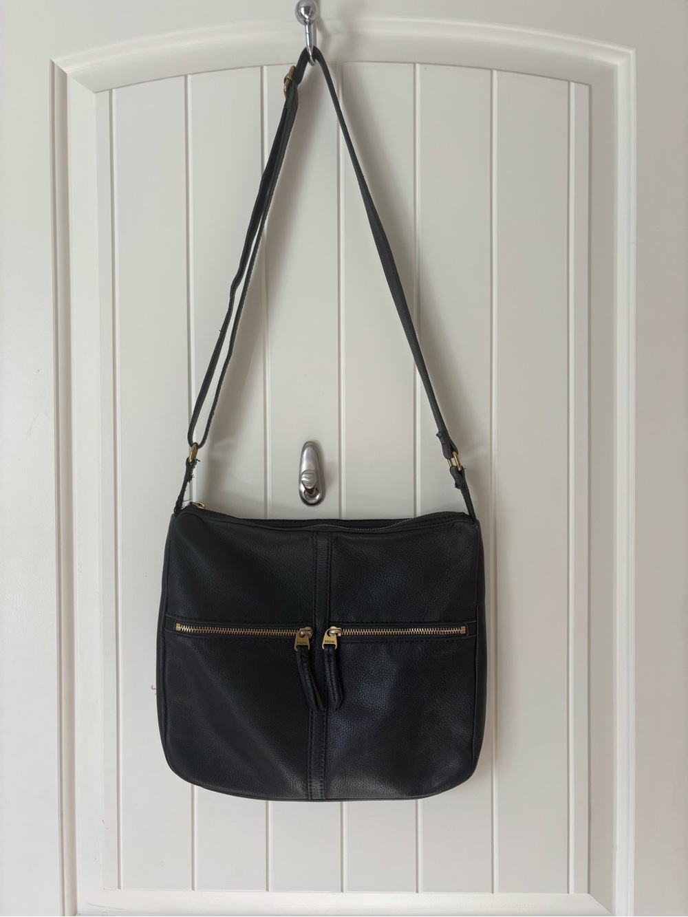 Fossil Black Pebbled Leather Crossbody Bag Gold Hardware Adjustable Strap